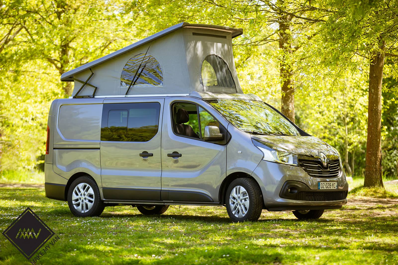 Рено трафик бензин. Рено трафик фургон. Camping Renault Trafic. Рено трафик мини фургон. Рено фургончик маленький.