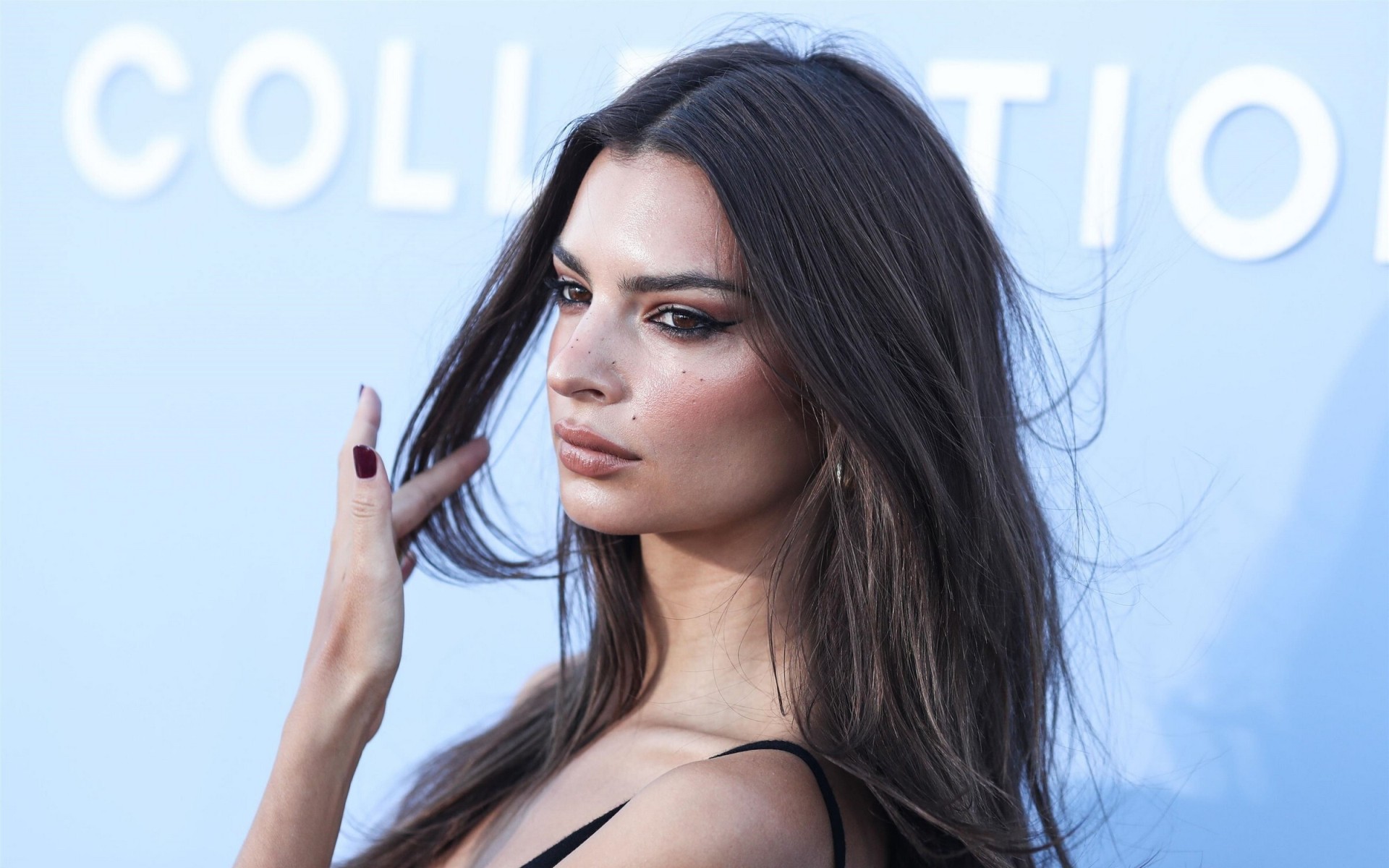 Emily Ratajkowski